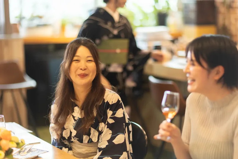 浴衣で楽しむ 大人の交流会の様子 12