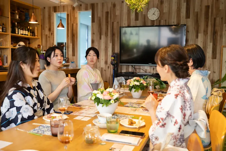 浴衣で楽しむ 大人の交流会の様子 18