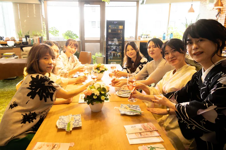 浴衣で楽しむ 大人の交流会の様子 5
